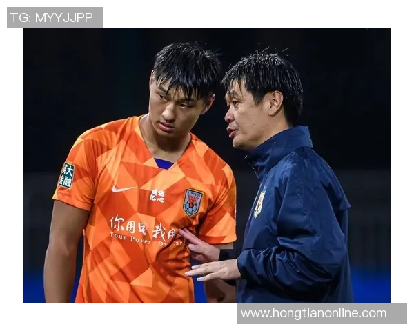 当红足球球星惊喜亮相综艺舞台畅谈赛场内外精彩故事