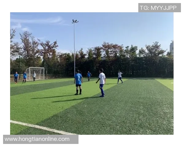 绿茵巨星风采展现世界足球传奇人物魅力之旅